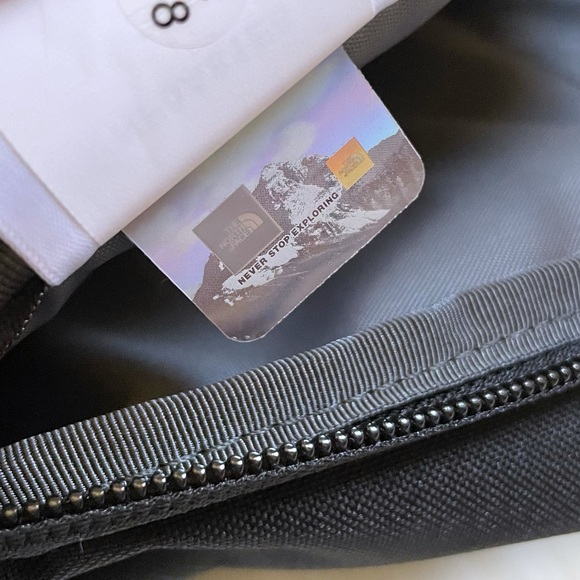 The North Face Women’s Jester Luxe 27 Liter Backpack - Picture 8 of 9